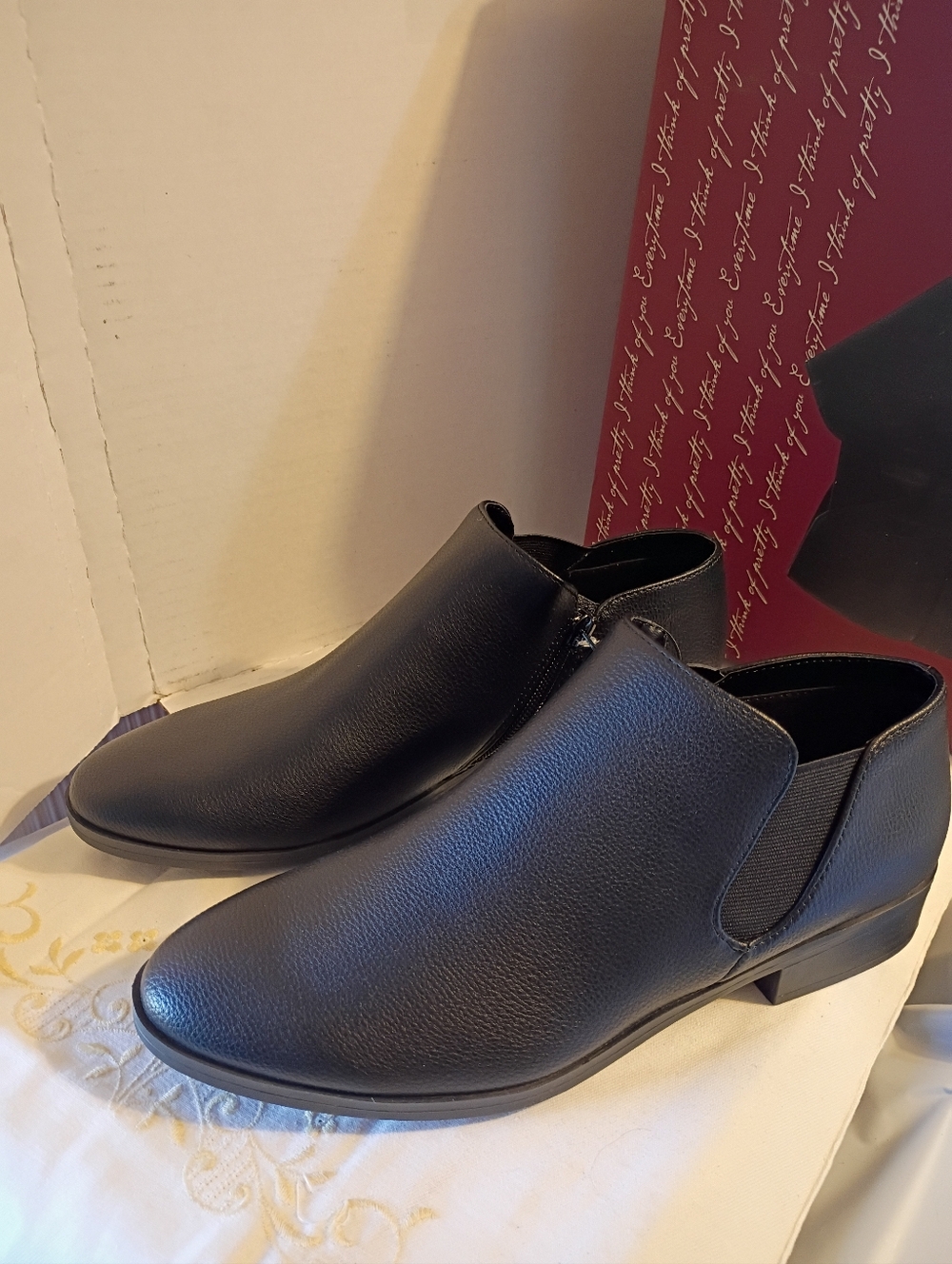 New! Kensie Sammy Bootie Women's Black Side Zipper Comfort Boots Size 8